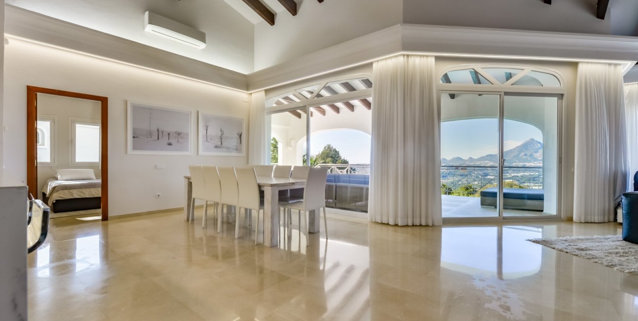 Reventa - Villa -
Altea - Sierra de Altea