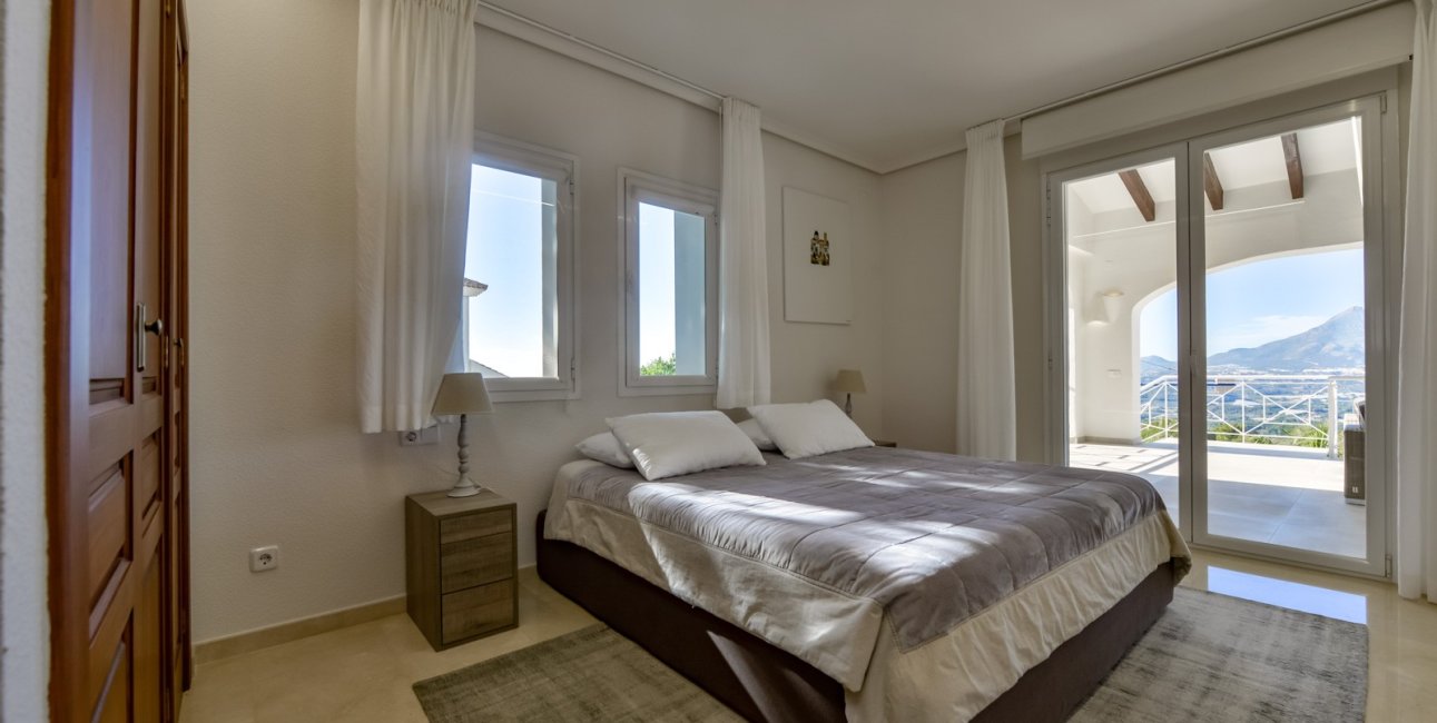 Reventa - Villa -
Altea - Sierra de Altea