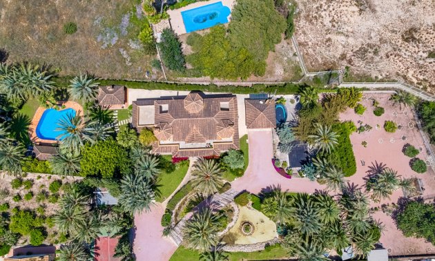 Resale - Country House -
Elche - Elche - Country