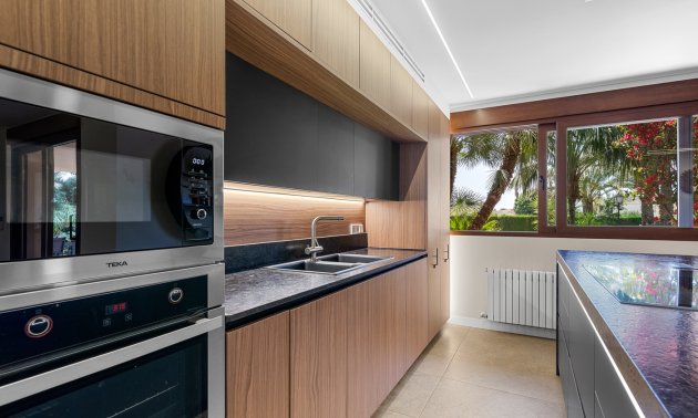 Resale - Country House -
Elche - Elche - Country