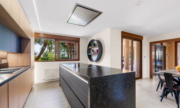 Resale - Country House -
Elche - Elche - Country