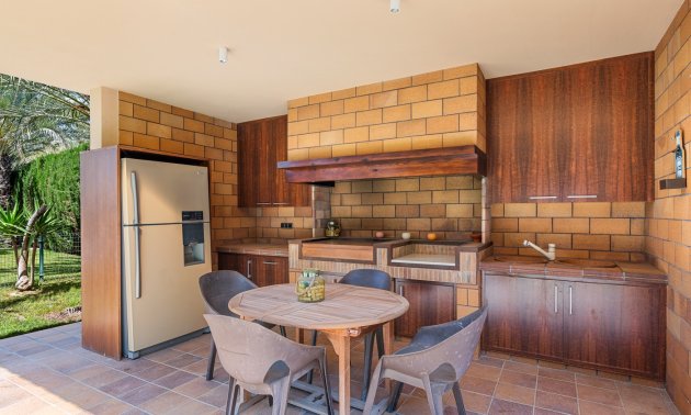 Resale - Country House -
Elche - Elche - Country