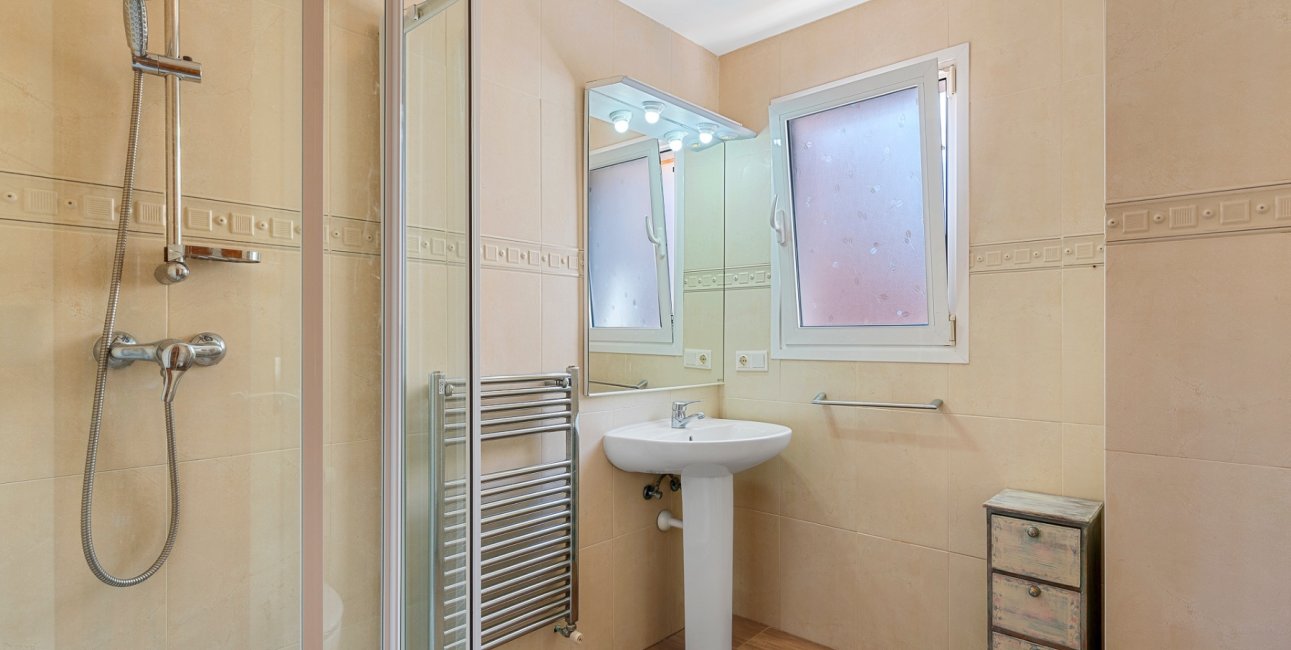 Resale - Villa -
Alfaz del Pi - Alfaz del Pi - Town