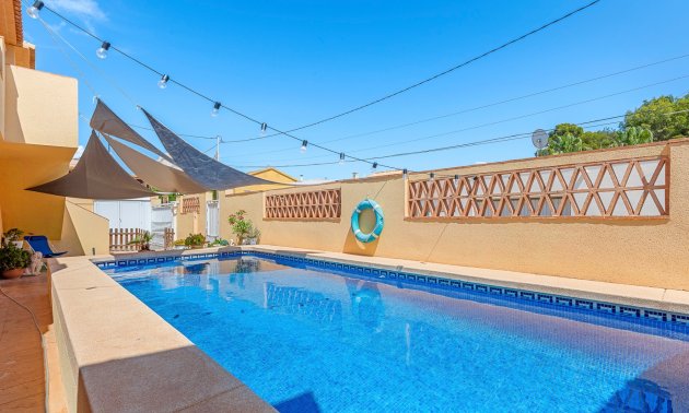 Resale - Villa -
Alfaz del Pi - Alfaz del Pi - Town