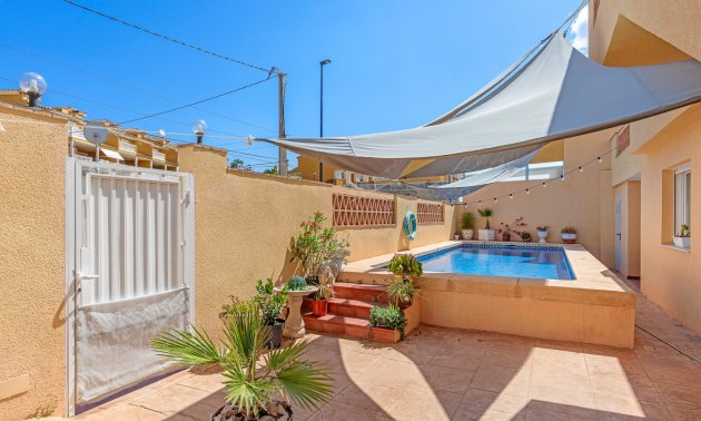 Resale - Villa -
Alfaz del Pi - Alfaz del Pi - Town