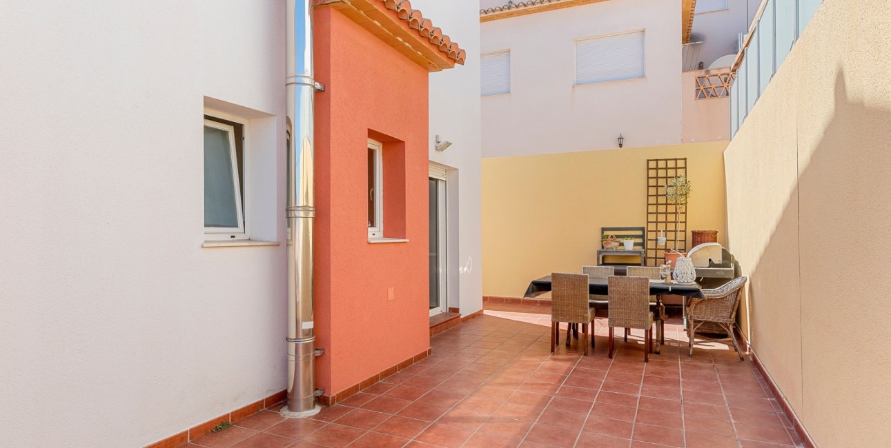 Resale - Villa -
Alfaz del Pi - Alfaz del Pi - Town