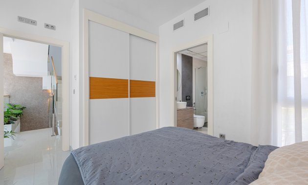 Resale - Villa -
Ciudad Quesada - La Laguna