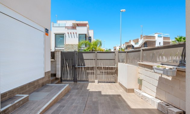 Resale - Villa -
Ciudad Quesada - La Laguna