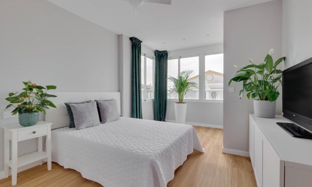 Resale - Townhouse -
Orihuela Costa - La Florida