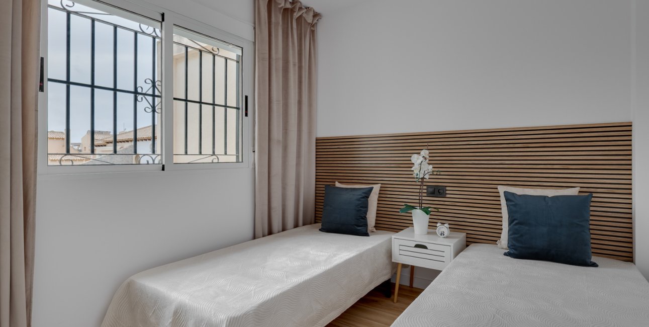 Resale - Townhouse -
Orihuela Costa - La Florida