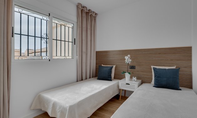 Resale - Townhouse -
Orihuela Costa - La Florida