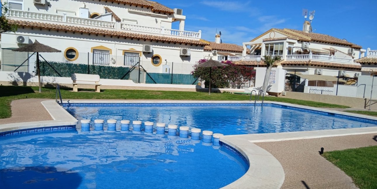 Resale - Townhouse -
Orihuela Costa - La Florida