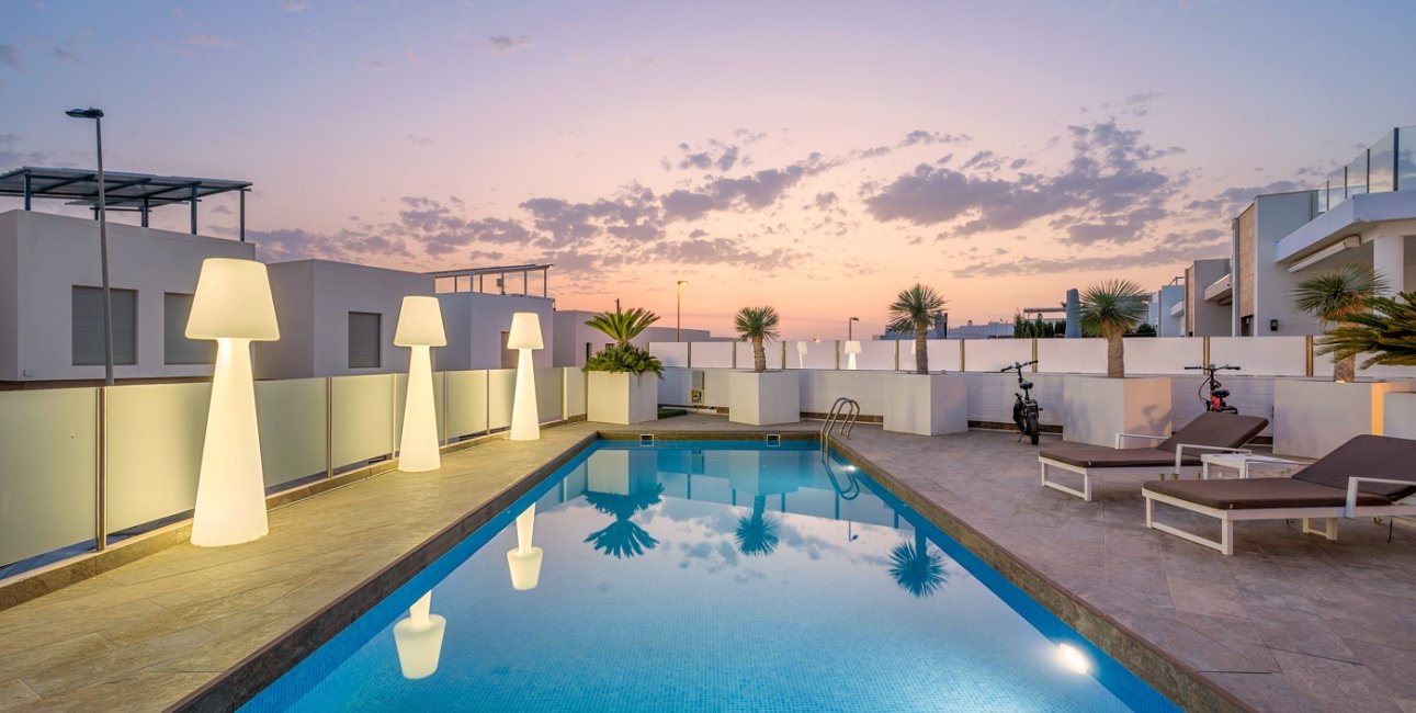 Resale - Villa -
Orihuela Costa - Villamartin