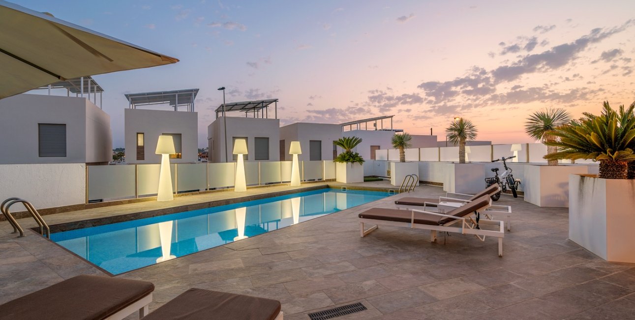 Resale - Villa -
Orihuela Costa - Villamartin