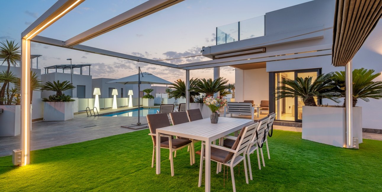 Resale - Villa -
Orihuela Costa - Villamartin