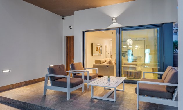 Resale - Villa -
Orihuela Costa - Villamartin