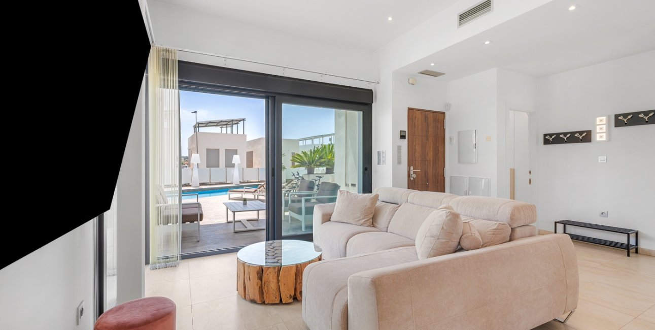 Resale - Villa -
Orihuela Costa - Villamartin