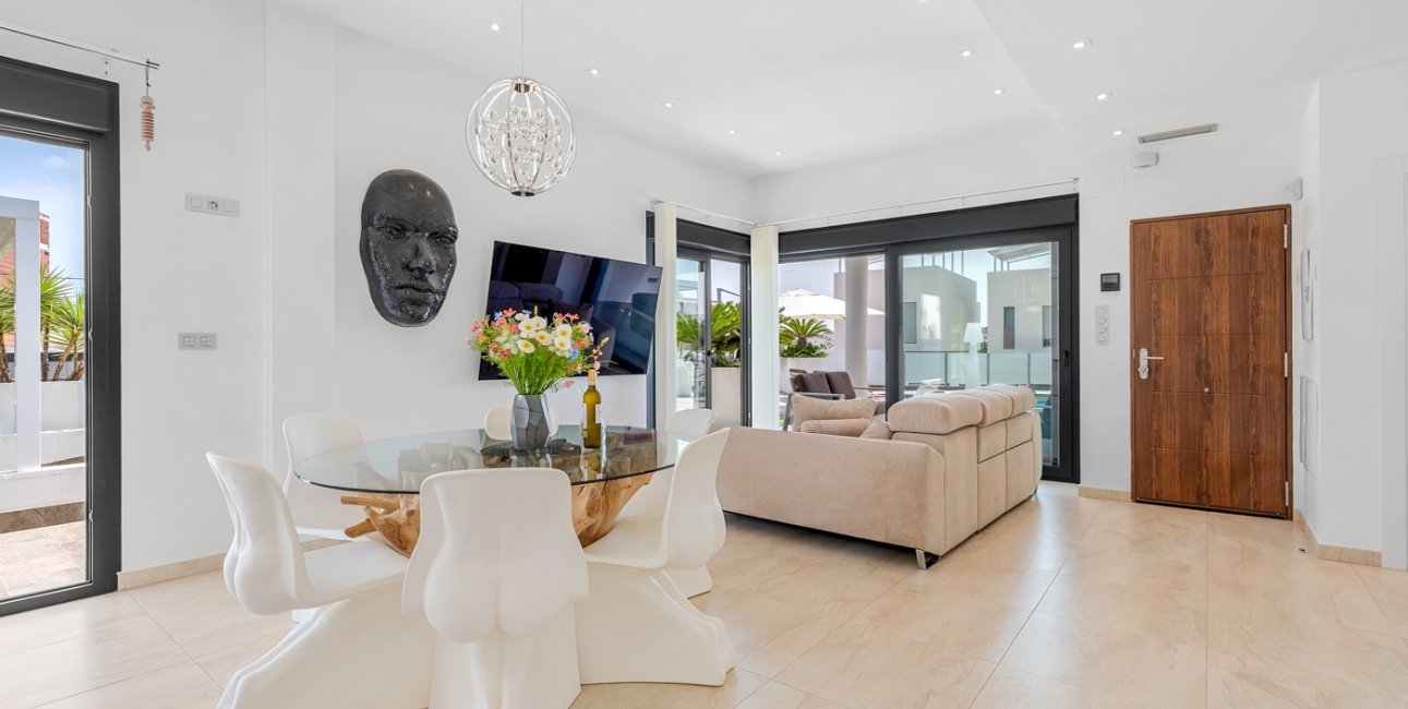 Resale - Villa -
Orihuela Costa - Villamartin