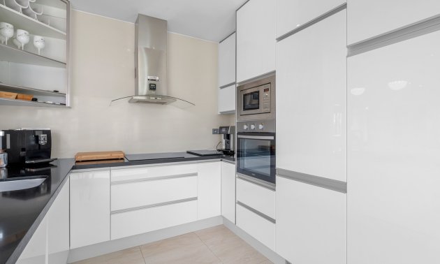 Resale - Villa -
Orihuela Costa - Villamartin