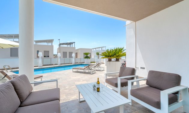 Resale - Villa -
Orihuela Costa - Villamartin