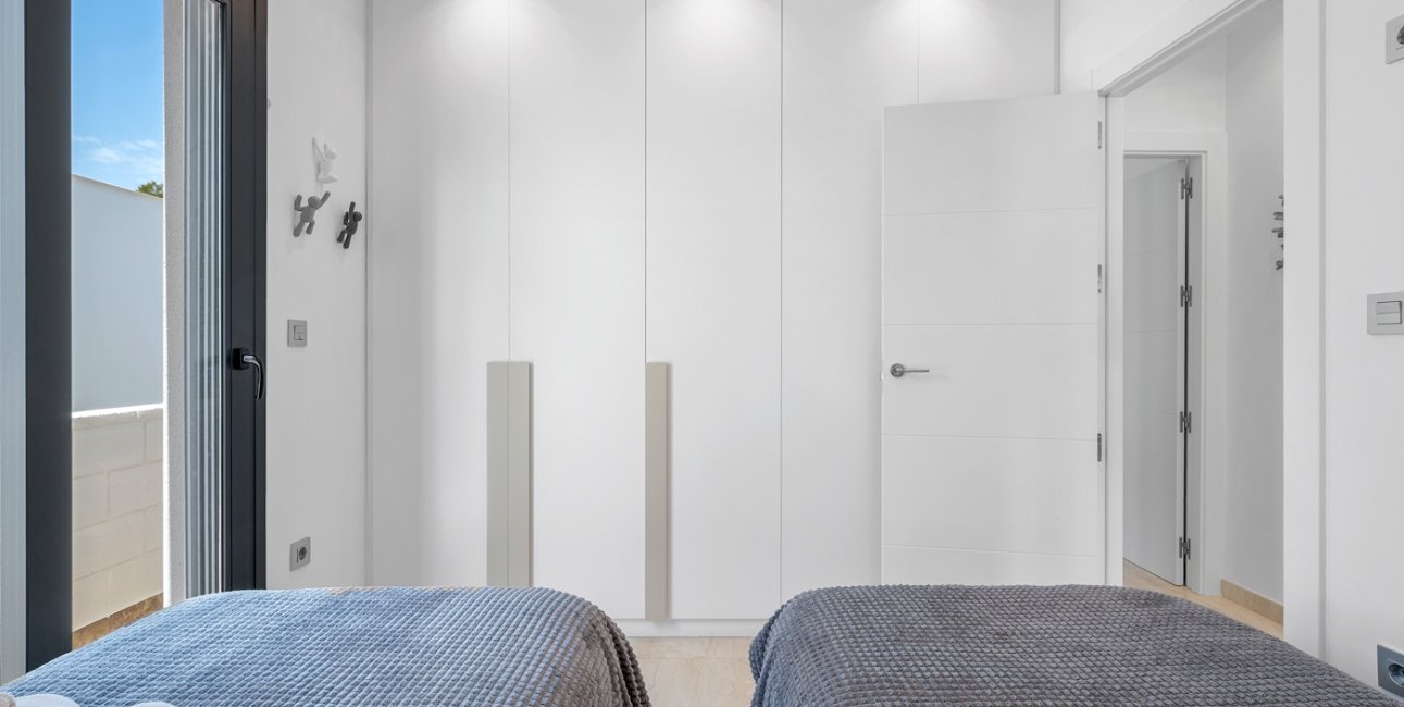 Resale - Villa -
Orihuela Costa - Villamartin