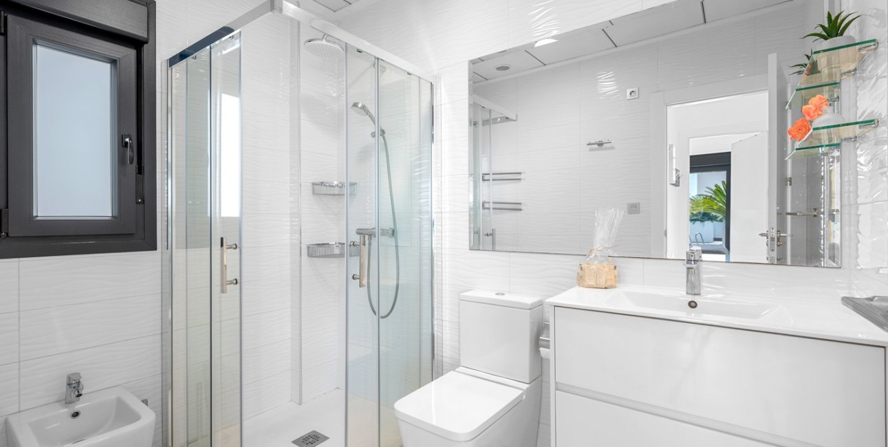 Resale - Villa -
Orihuela Costa - Villamartin