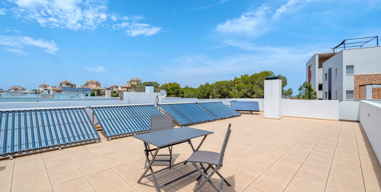 Resale - Villa -
Orihuela Costa - Villamartin