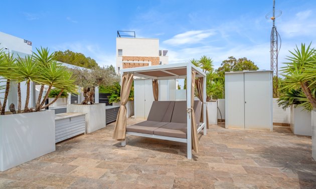 Resale - Villa -
Orihuela Costa - Villamartin