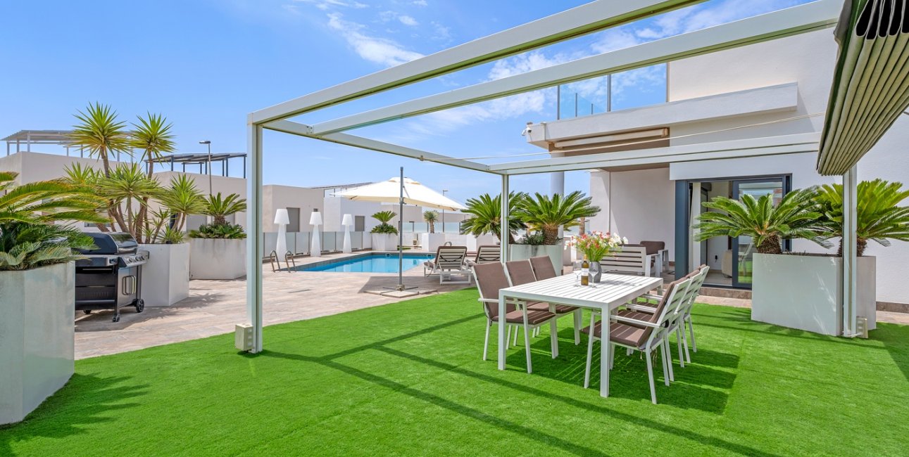 Resale - Villa -
Orihuela Costa - Villamartin