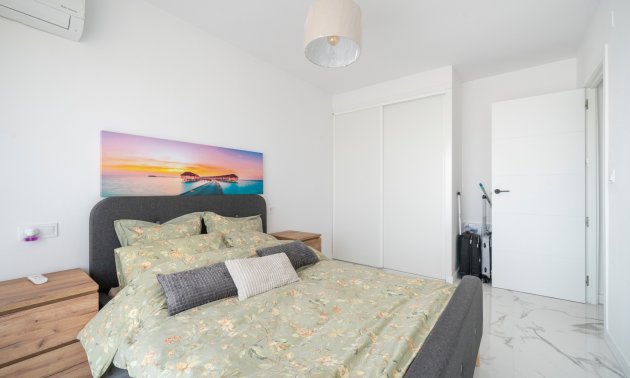 Resale - Apartment / flat -
Orihuela Costa - Punta Prima