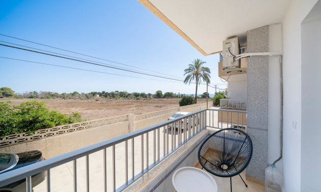 Resale - Apartment / flat -
Orihuela Costa - Punta Prima