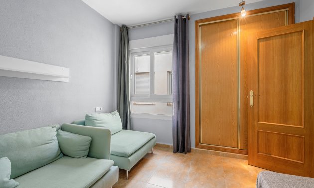 Reventa - Apartamento / piso -
Almoradi - Almoradi - Town