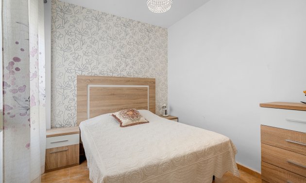 Reventa - Apartamento / piso -
Almoradi - Almoradi - Town