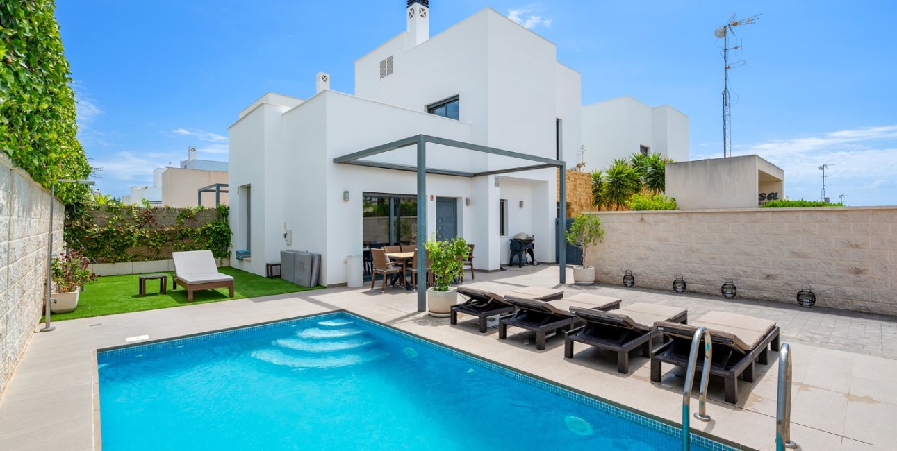 Resale - Villa -
Ciudad Quesada - La Laguna