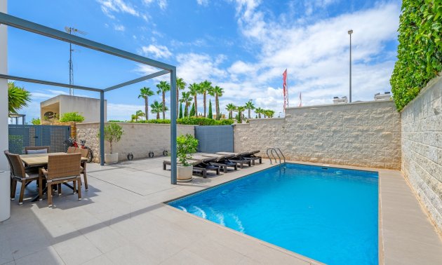 Resale - Villa -
Ciudad Quesada - La Laguna