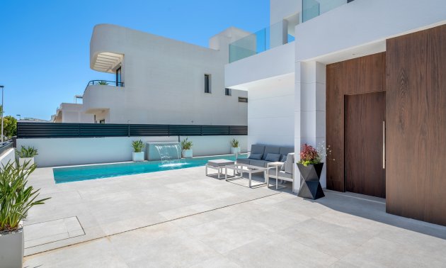 Resale - Villa -
Guardamar del Segura - Los Secanos