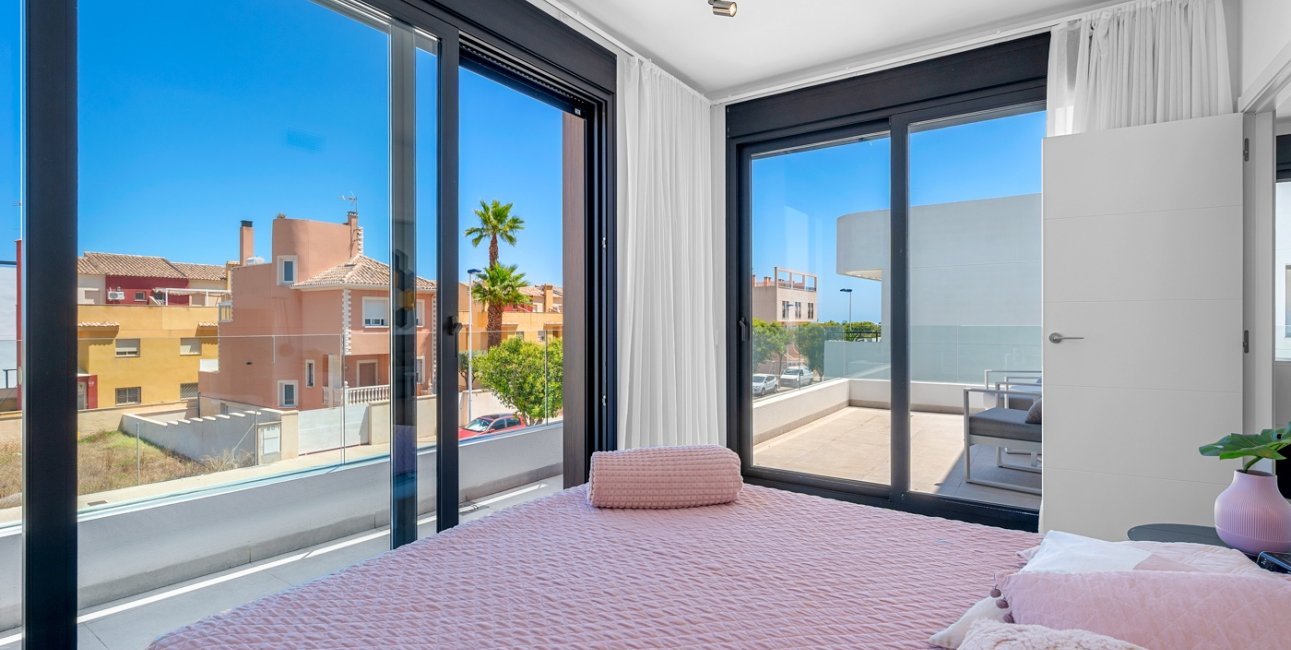 Resale - Villa -
Guardamar del Segura - Los Secanos