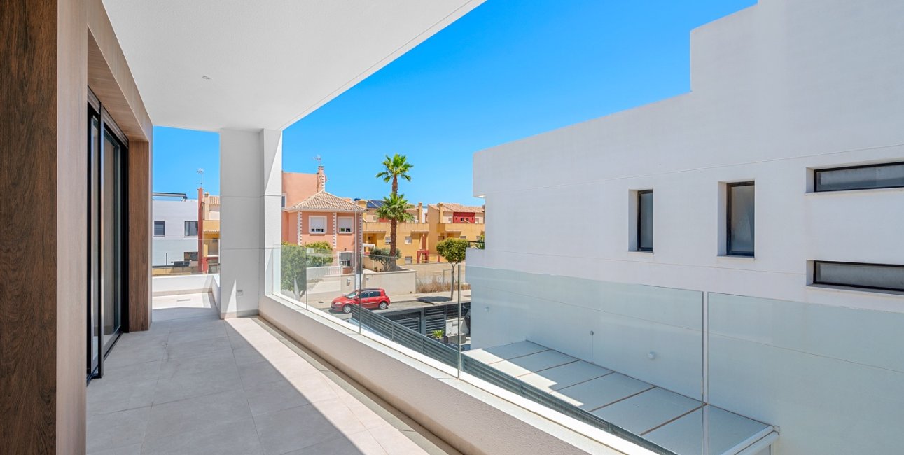 Resale - Villa -
Guardamar del Segura - Los Secanos