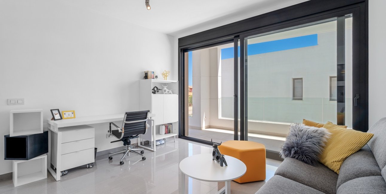 Resale - Villa -
Guardamar del Segura - Los Secanos