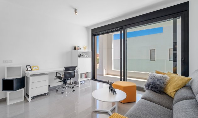 Resale - Villa -
Guardamar del Segura - Los Secanos