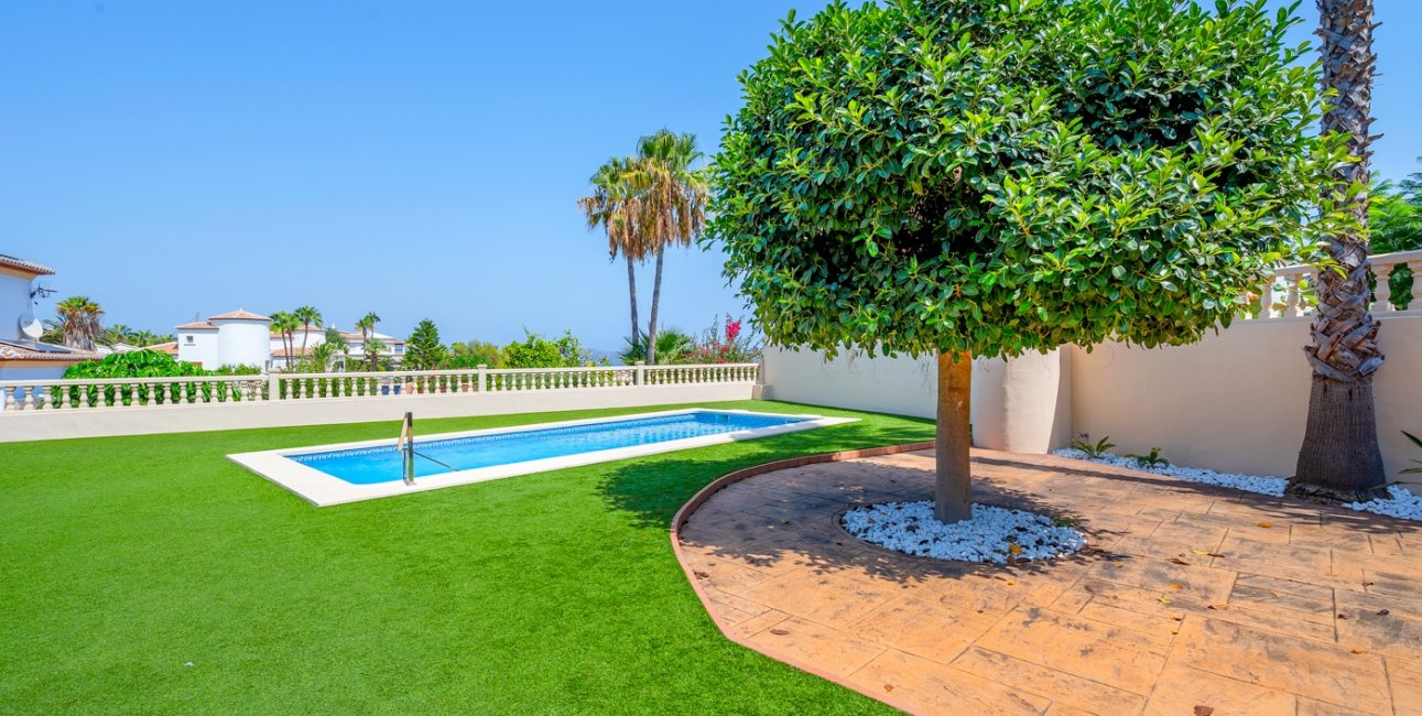 Resale - Villa -
Benissa - Carrio