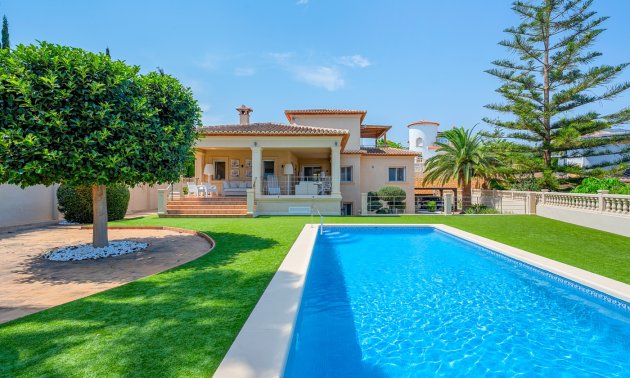 Resale - Villa -
Benissa - Carrio