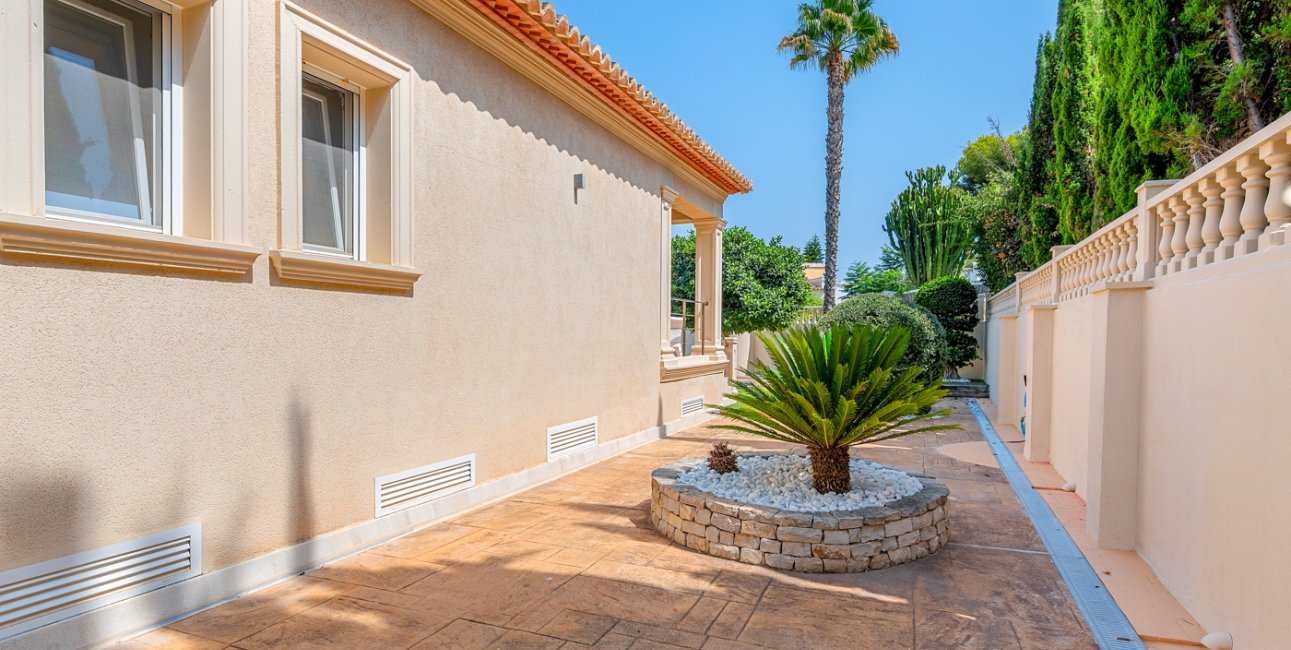 Resale - Villa -
Benissa - Carrio
