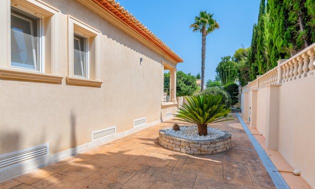 Resale - Villa -
Benissa - Carrio
