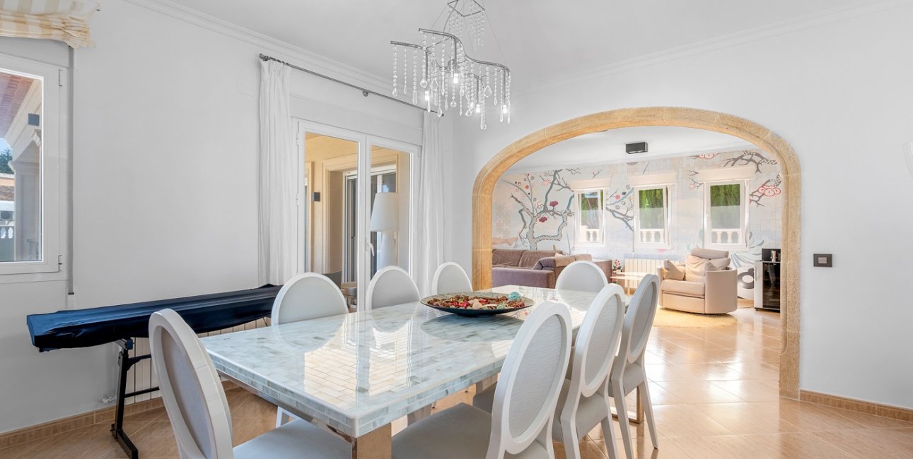 Resale - Villa -
Benissa - Carrio