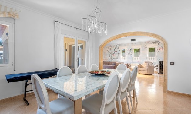 Resale - Villa -
Benissa - Carrio