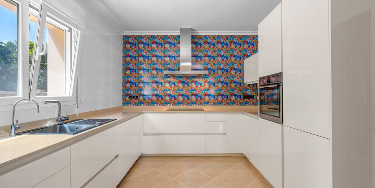 Resale - Villa -
Benissa - Carrio