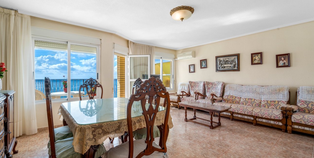 Resale - Apartment / flat -
Torrevieja - Playa Del Cura