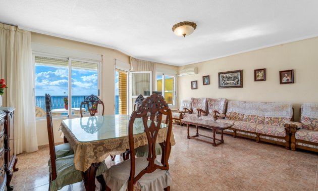 Resale - Apartment / flat -
Torrevieja - Playa Del Cura