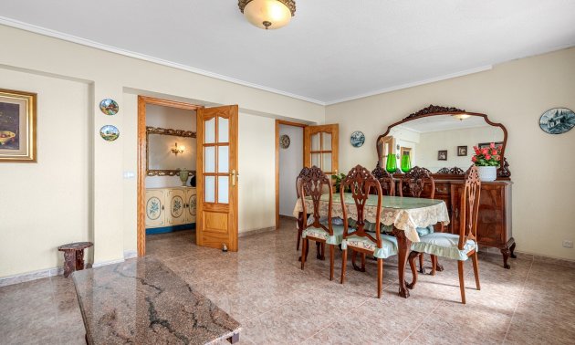 Resale - Apartment / flat -
Torrevieja - Playa Del Cura